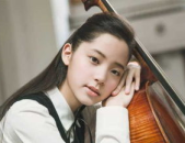 娱乐吃瓜酱刚满十八岁,十八岁青春绽放，揭秘娱乐圈新晋小花